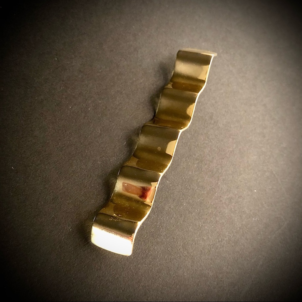 Undulated Brilliant Gold Tone Wavy Brooch Pin
